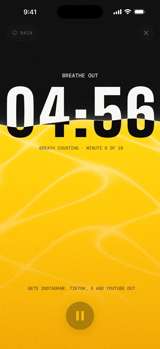 A sitting session: the clock counts down as yellow water rises up the screen