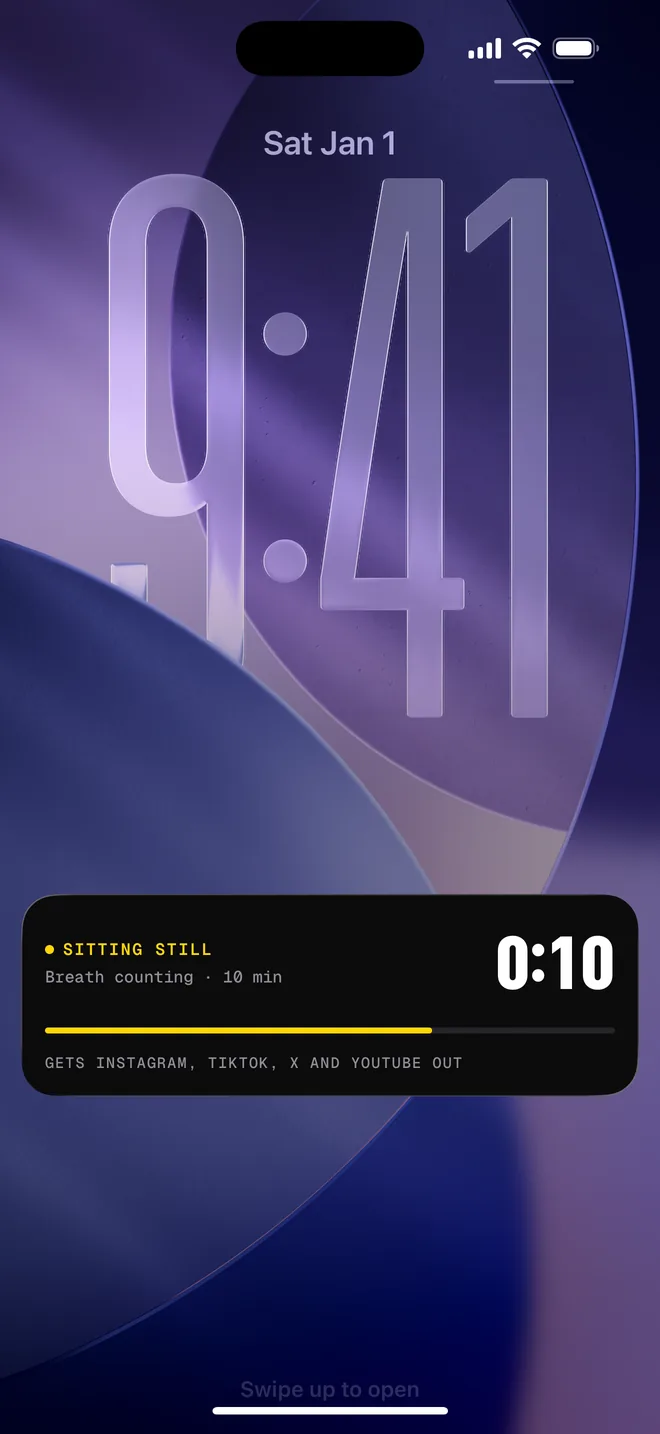 Lock Screen widgets showing the apps are in jail